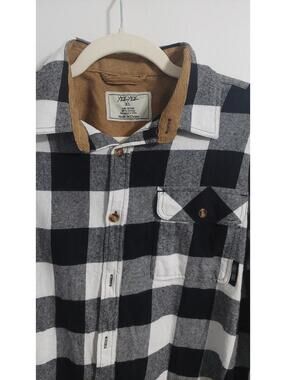 Yee Yee XL Black and White Plaid Button-Up Shirt
